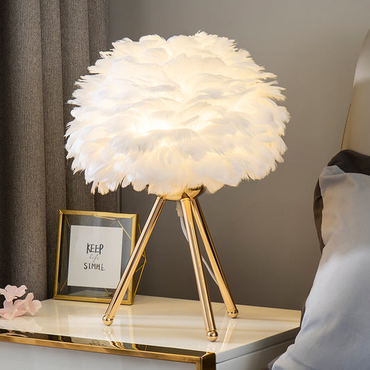 Modern Goose Feather Table Lamp for Romantic Décor
